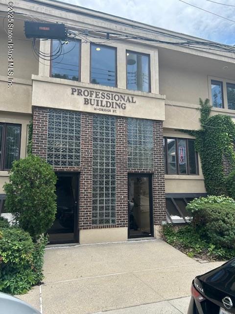 16 Driggs Street Lower Left Image 1