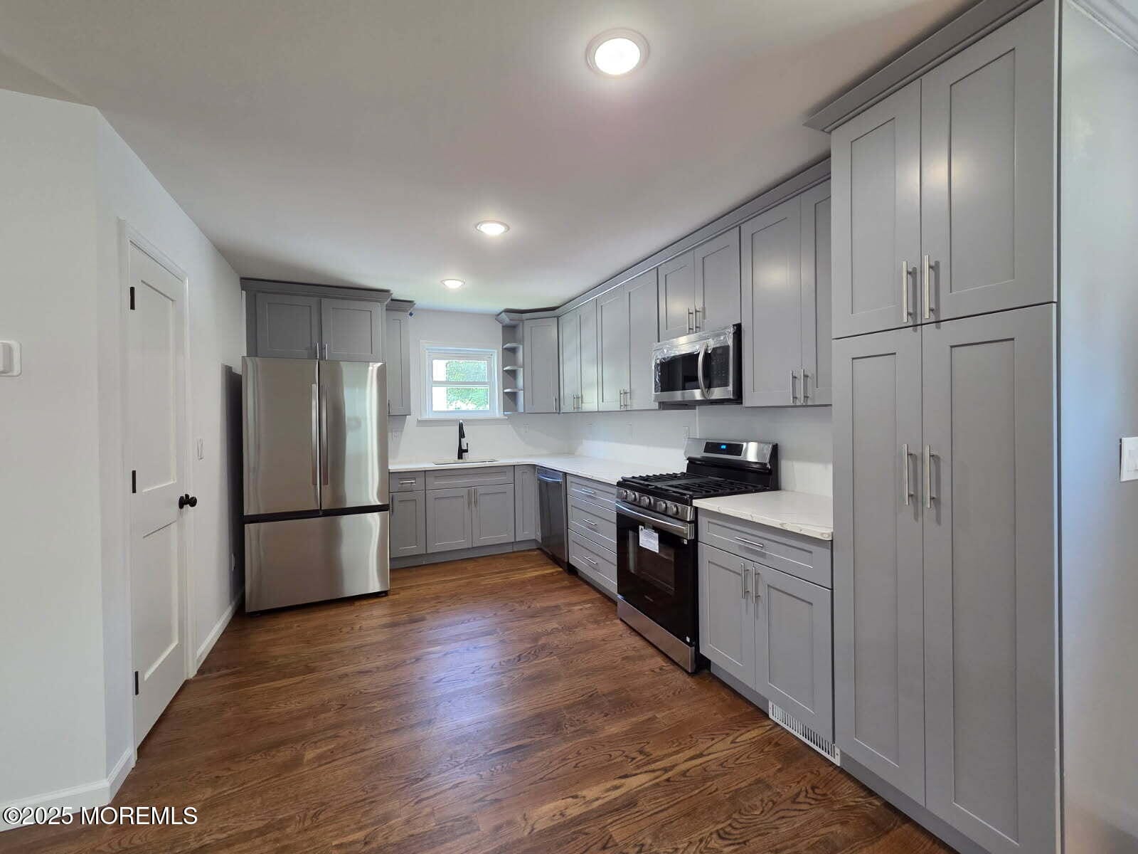 484 S Laurel Avenue, Hazlet, NJ, 07730 image 37