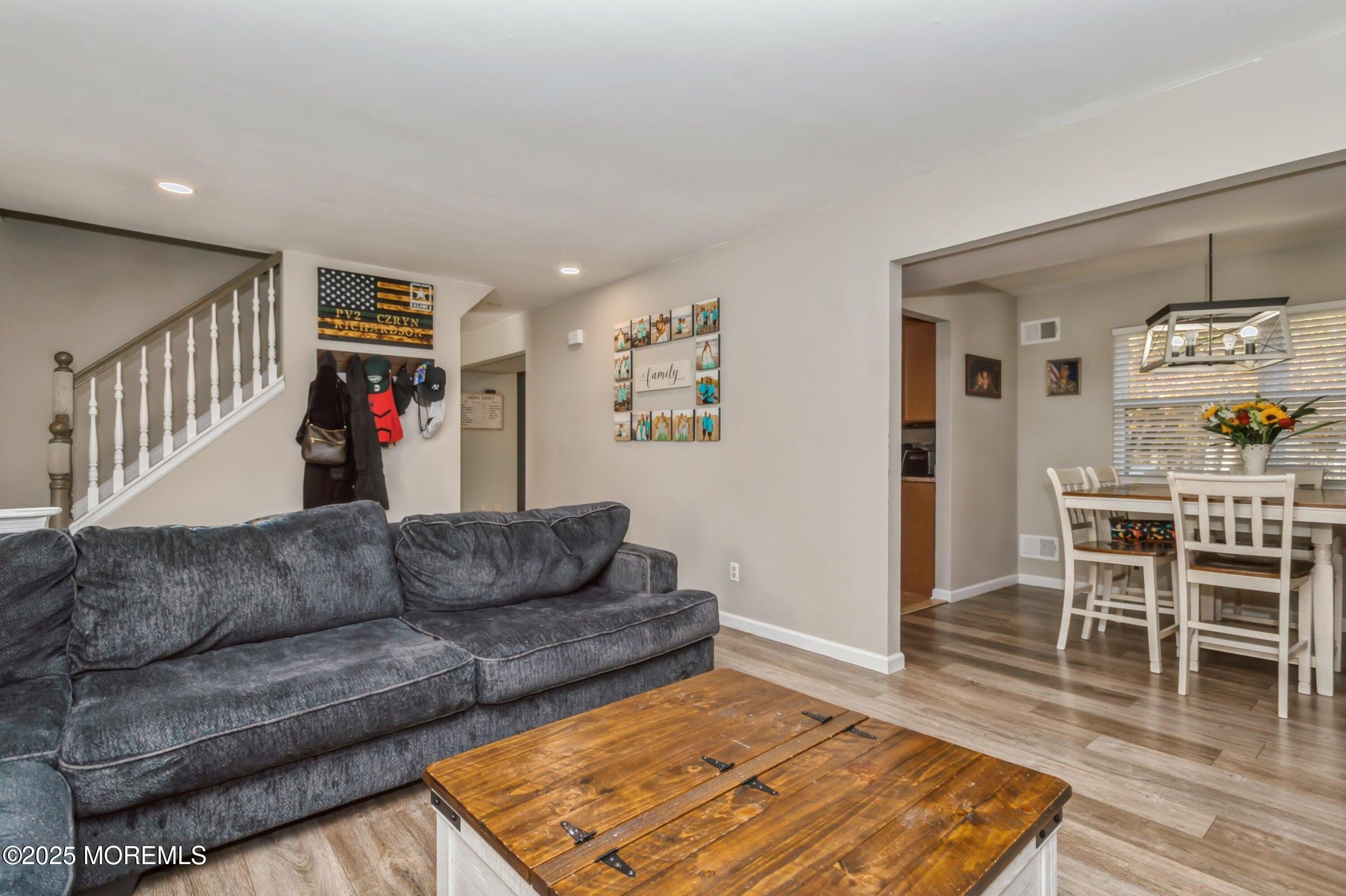 128 Oak Glen Road Image 3