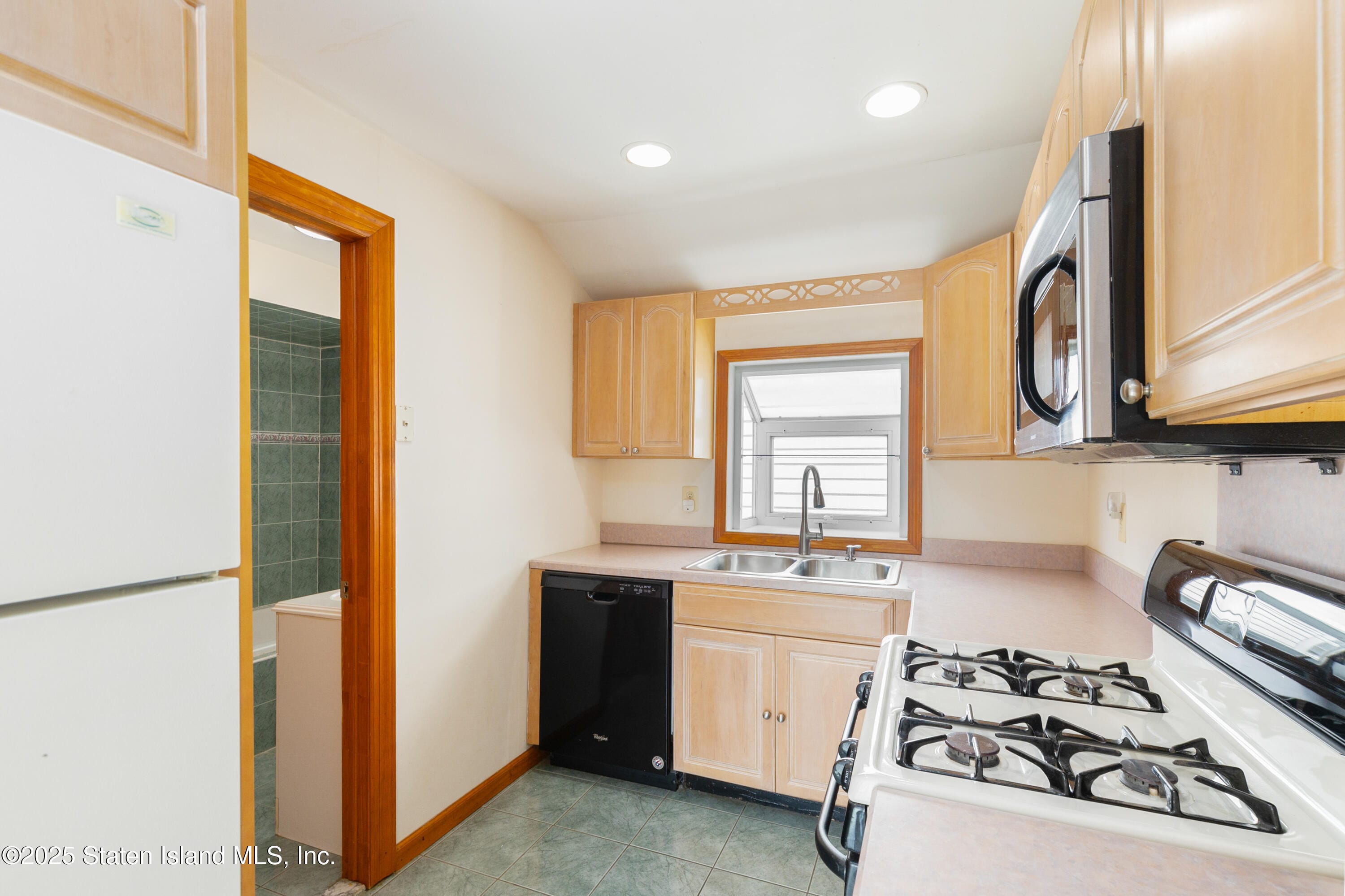 40 Waterside Street, Staten Island, NY, 10306 image 8