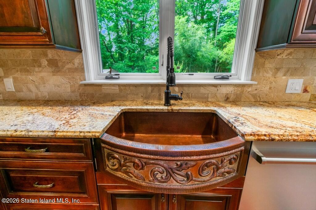 476 Hargold Avenue, Staten Island, NY, 10309 image 13