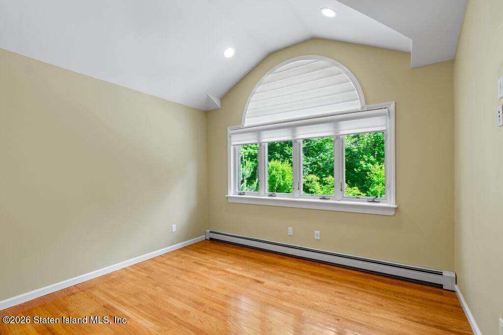 476 Hargold Avenue, Staten Island, NY, 10309 image 23