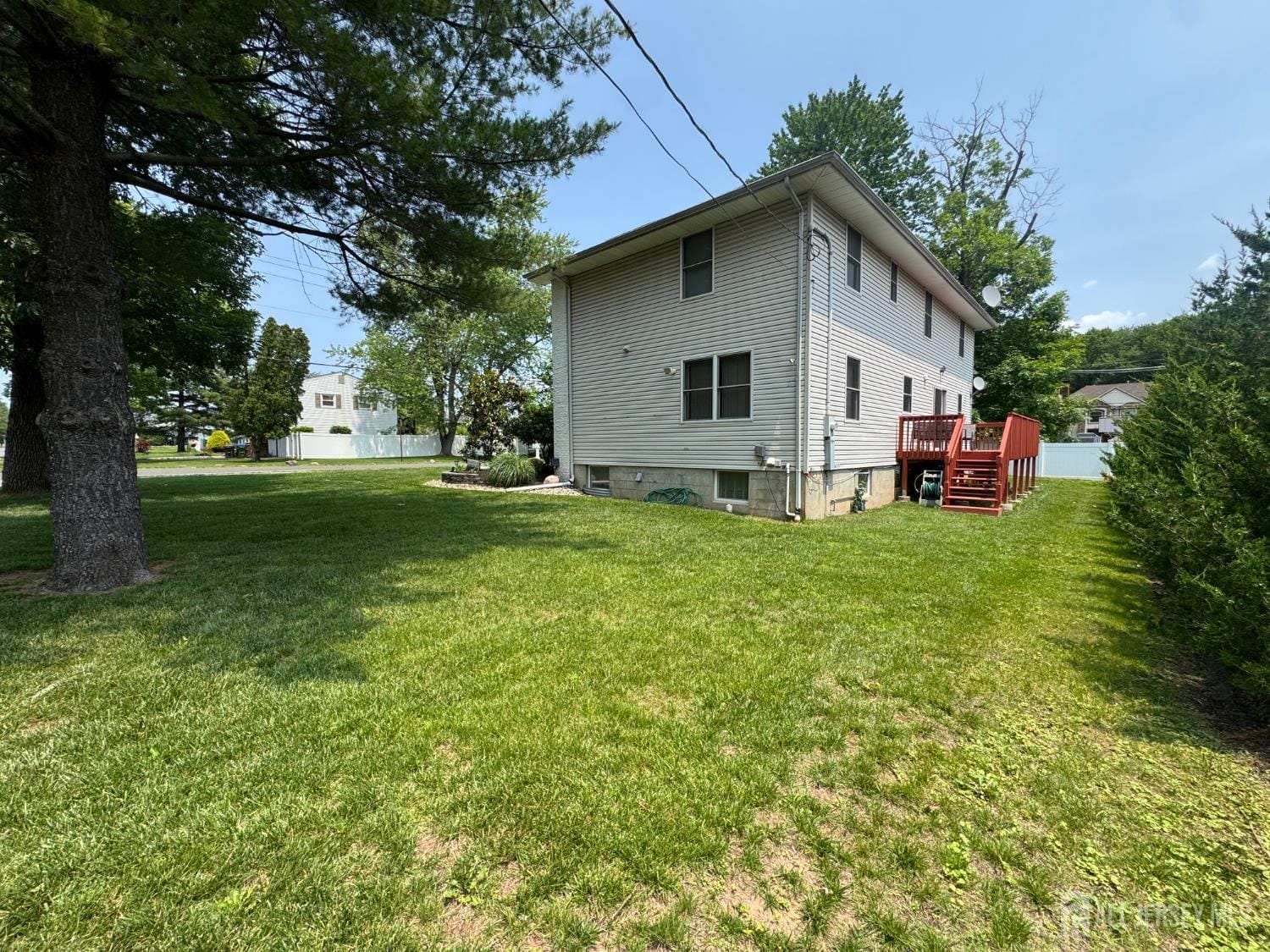 5 Hollywood Street Image 3