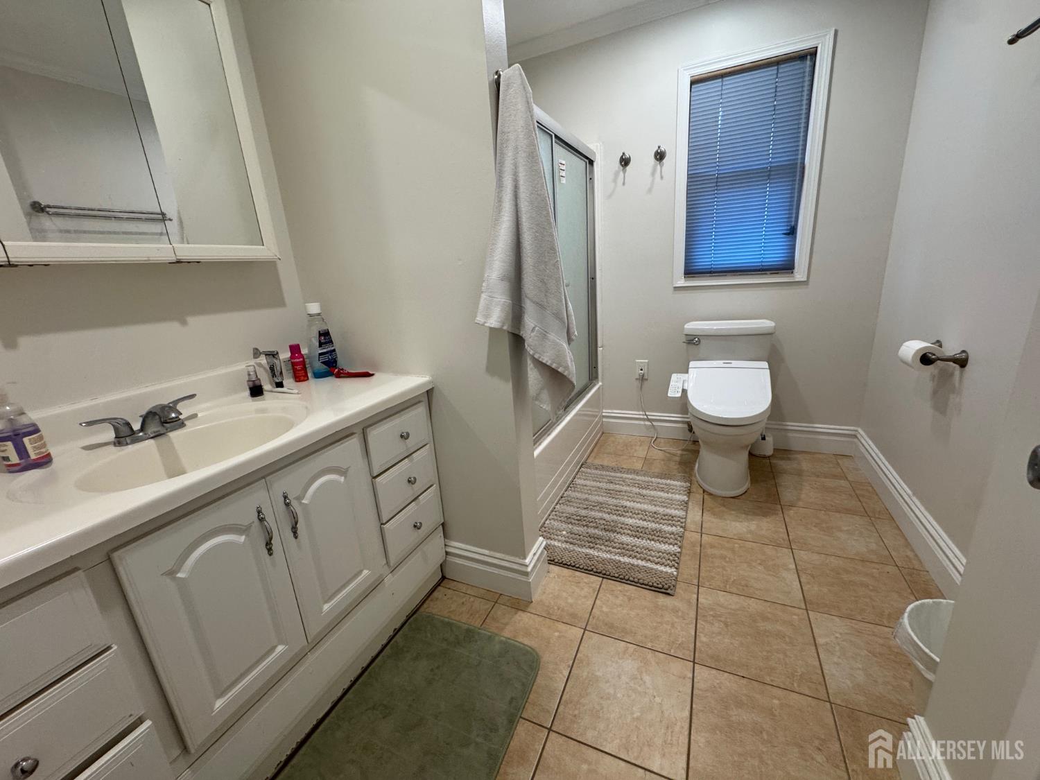 5 Hollywood Street, Edison, NJ, 08820 image 27