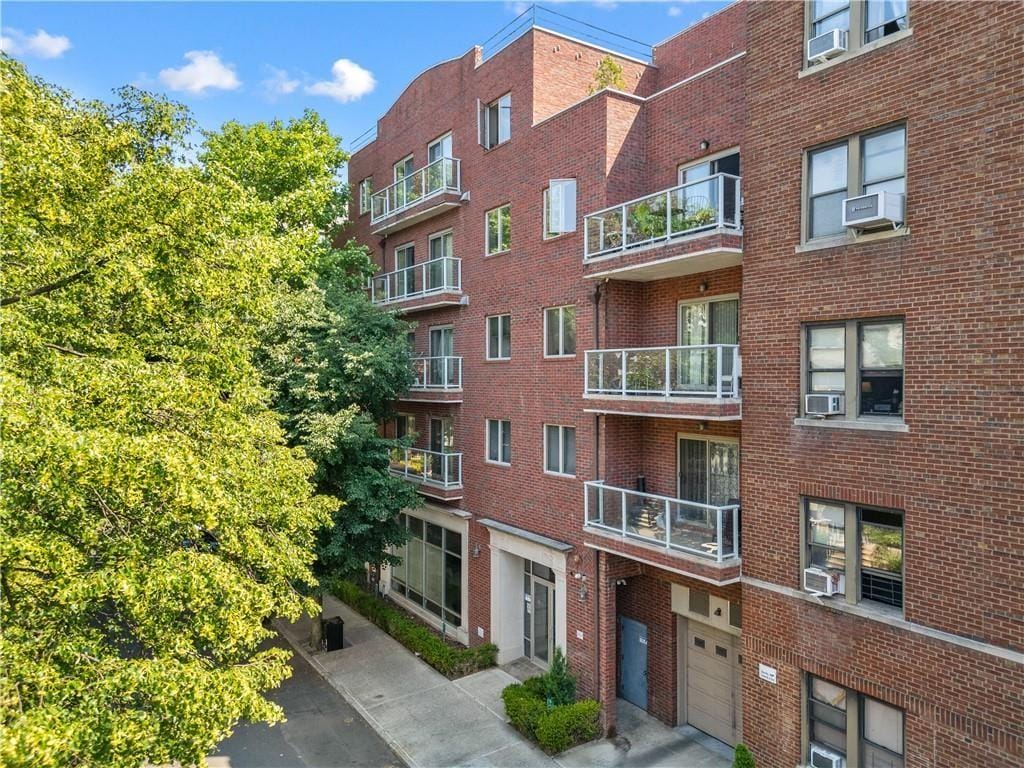 1689 East 21st Street D5 Image 2