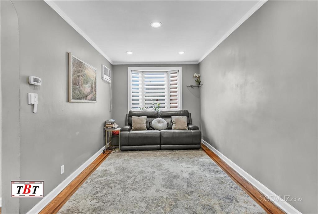 3402 Kings Highway Image 4