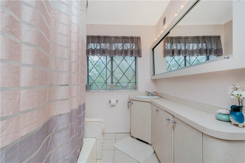 282 Grasmere Drive 282, Staten  Island, New York, 10305 image 31