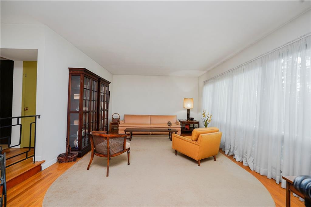 60 Cedar Terrace Image 5