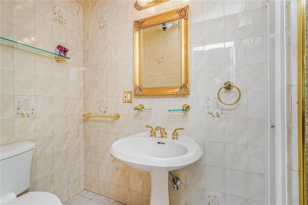 284 Todt Hill Road, Staten  Island, New York, 10314 image 24