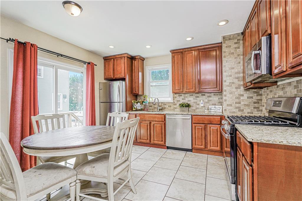 483 Van Duzer Street, Staten  Island, New York, 10301 image 17