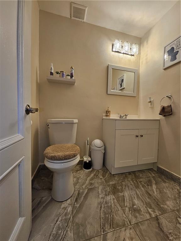 221 Pond Way A, Staten  Island, New York, 10303 image 13