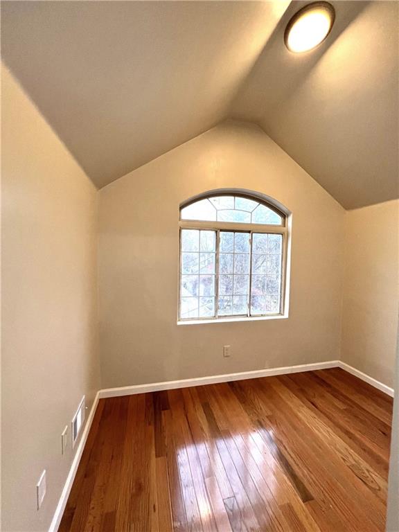 16 Mickardan Court, Staten  Island, New York, 10304 image 10