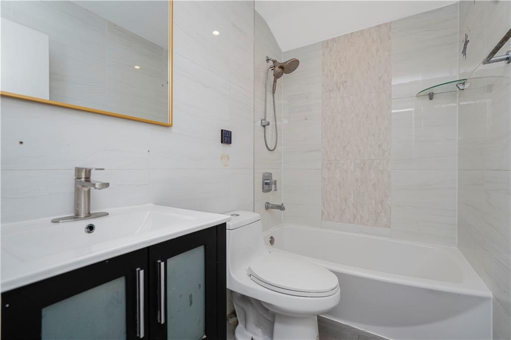 244 Hett Avenue, Staten  Island, New York, 10306 image 19