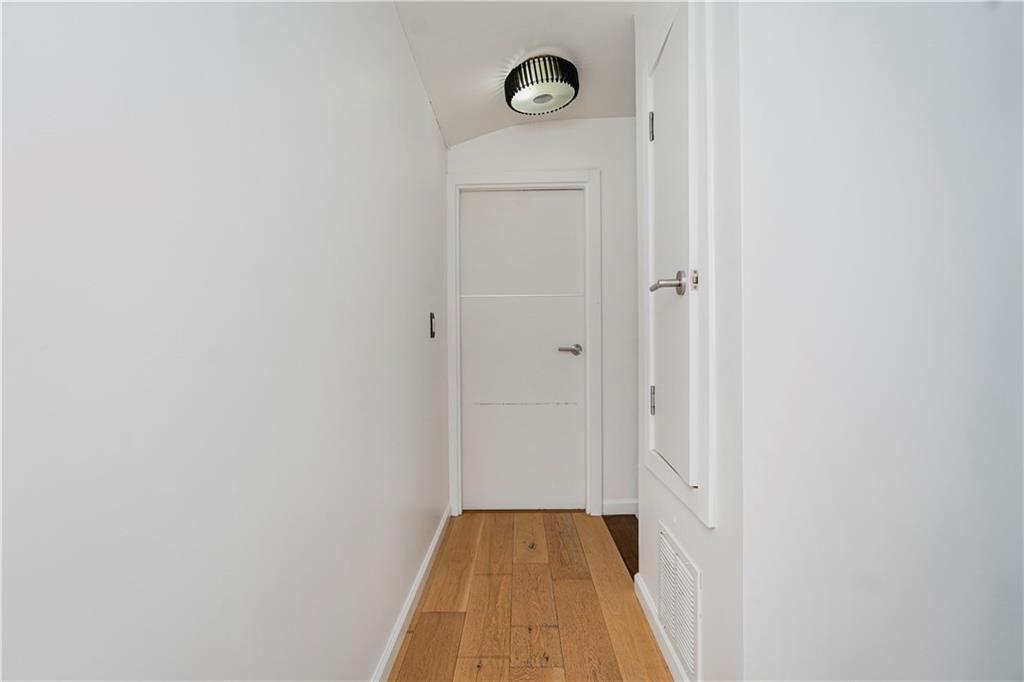 244 Hett Avenue, Staten  Island, New York, 10306 image 20