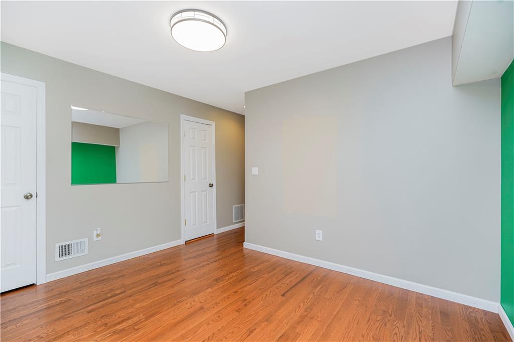 61 Avon Lane, Staten  Island, New York, 10314 image 27