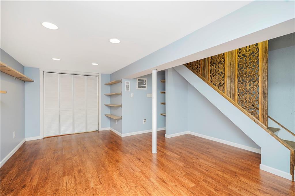 61 Avon Lane, Staten  Island, New York, 10314 image 28