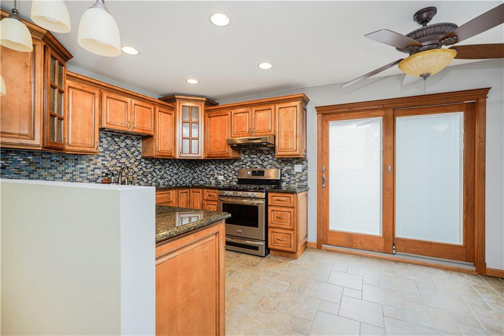 61 Avon Lane, Staten  Island, New York, 10314 image 6