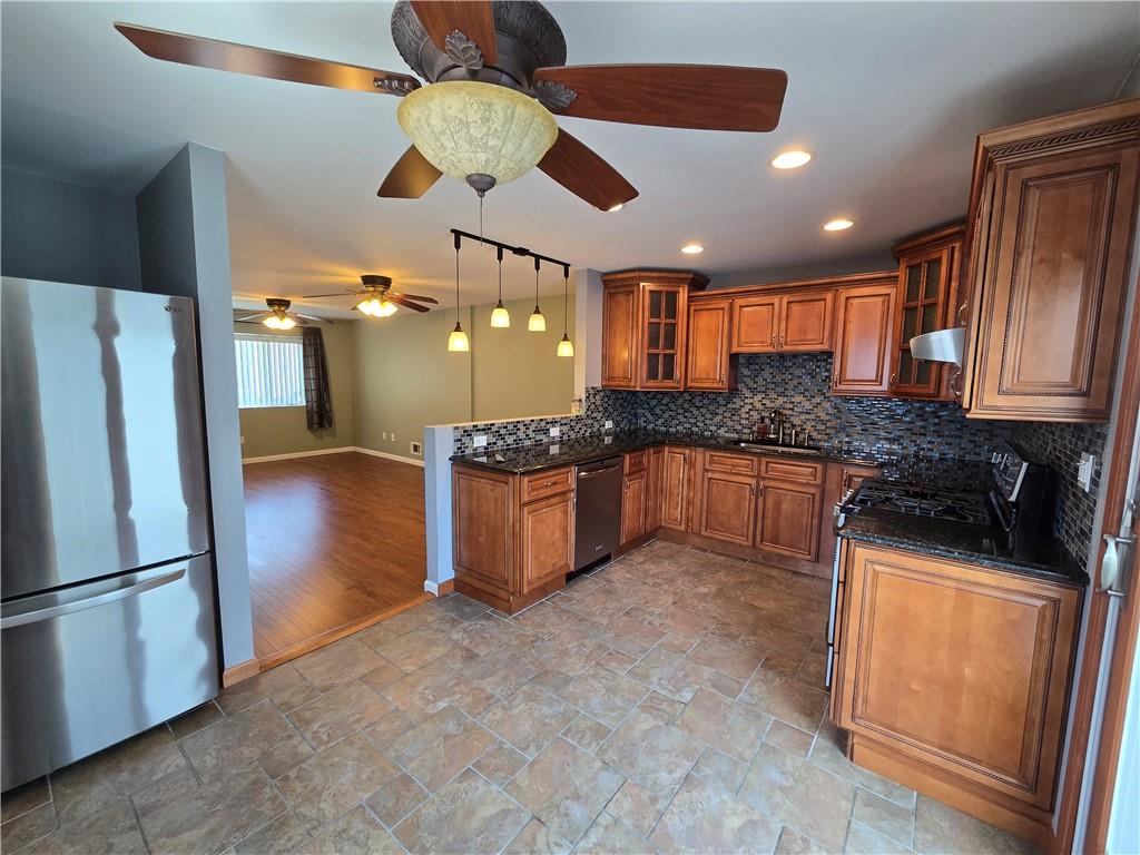 61 Avon Lane, Staten  Island, New York, 10314 image 7