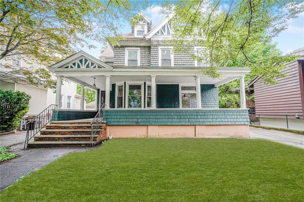 335 East 18th Street Image 2
