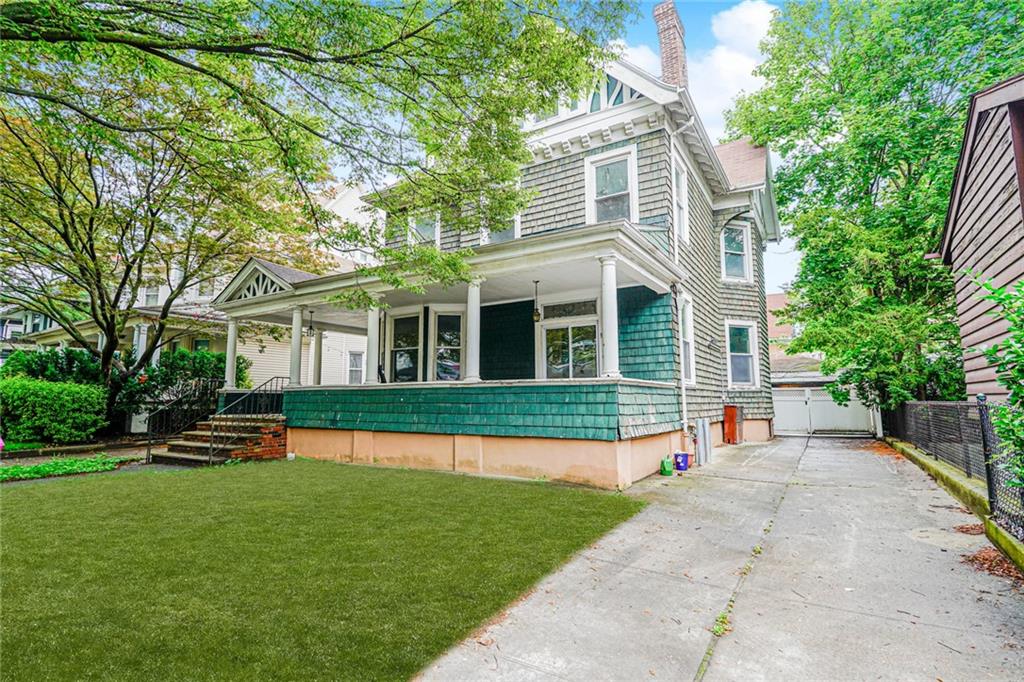 335 East 18th Street Image 1