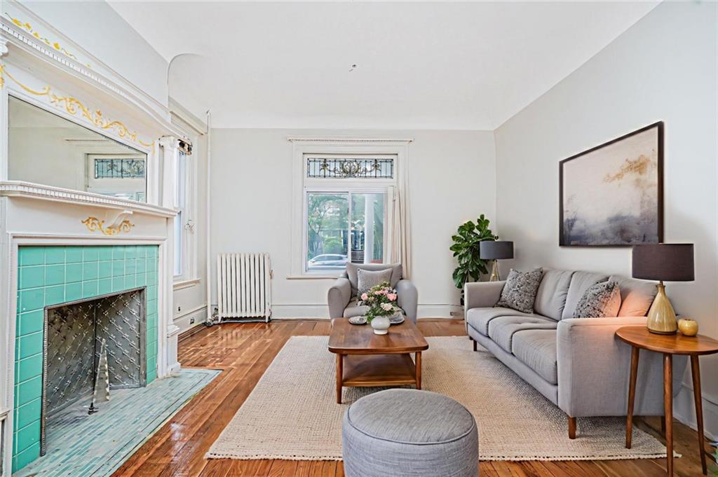 335 East 18th Street Image 4