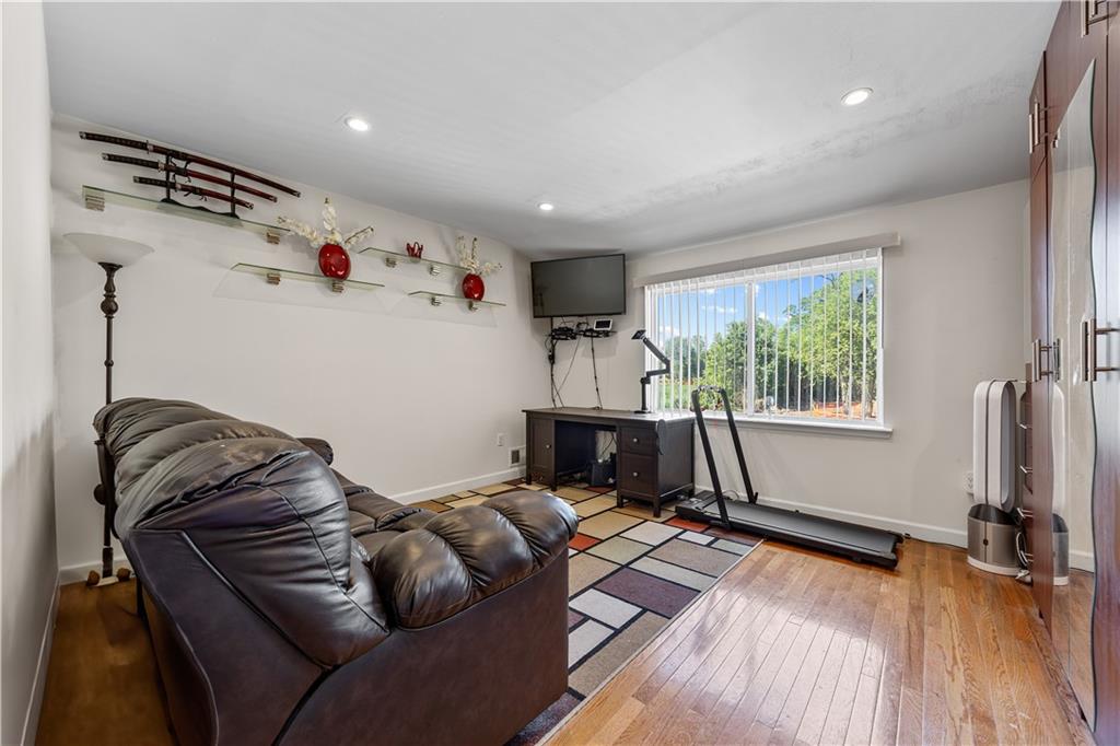 104 Pearsall Street, Staten  Island, New York, 10305 image 16