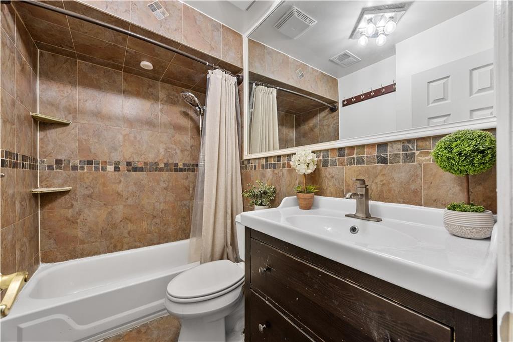 104 Pearsall Street, Staten  Island, New York, 10305 image 18