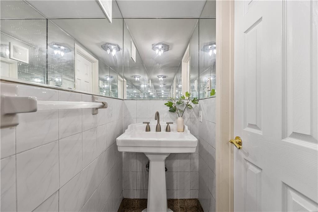 104 Pearsall Street, Staten  Island, New York, 10305 image 7