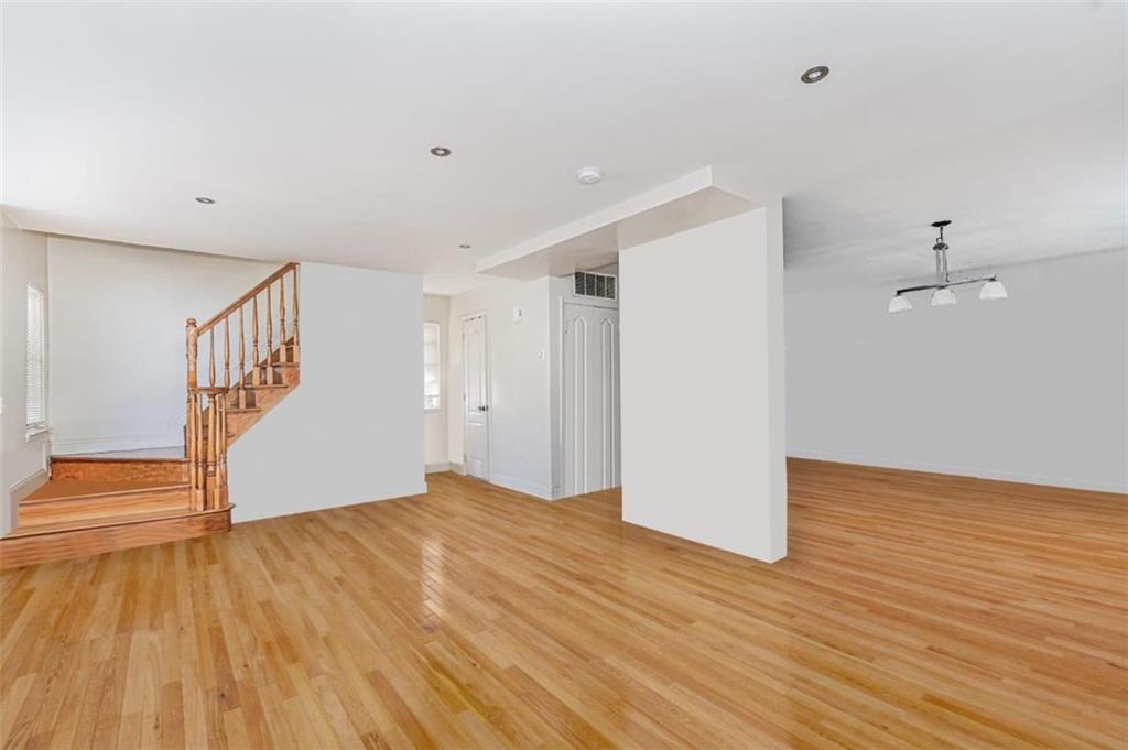 508 New Dorp Lane Image 5