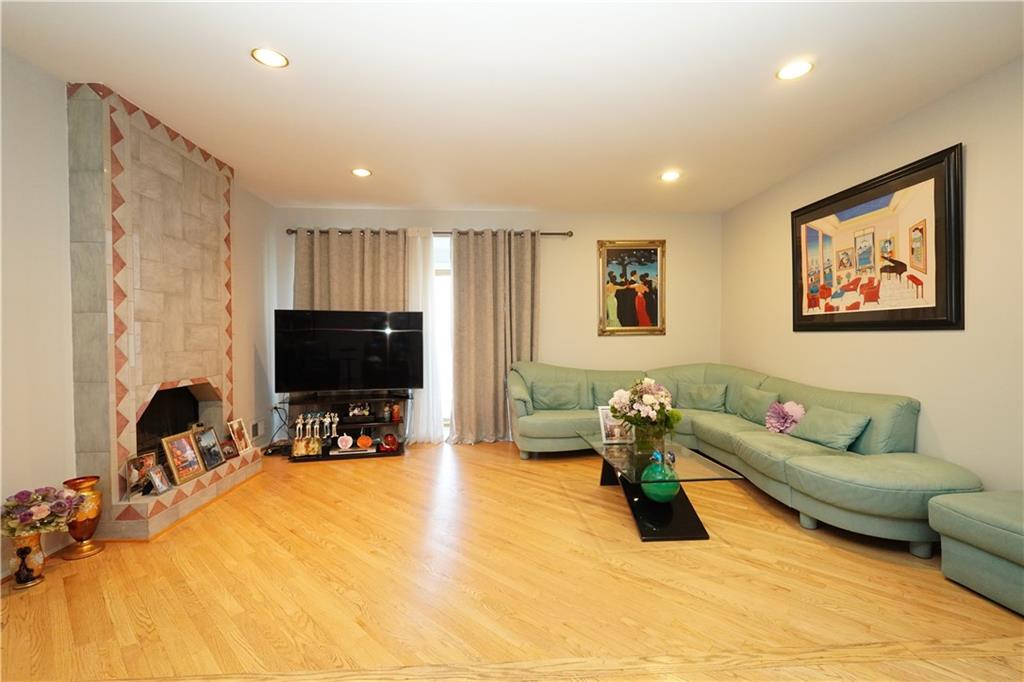 50 Dina Court, Staten  Island, New York, 10306 image 8