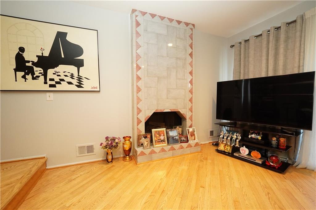 50 Dina Court, Staten  Island, New York, 10306 image 9