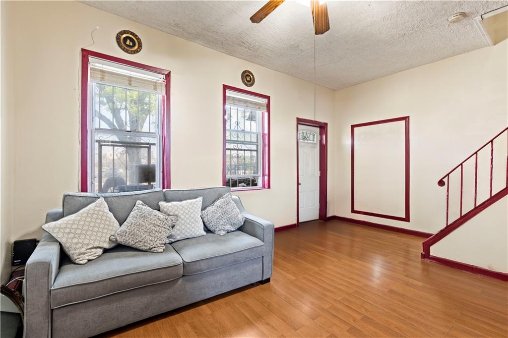 111 Chestnut Avenue, Staten  Island, New York, 10305 image 7