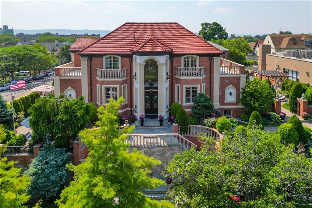 8524 Ridge Boulevard Image 2