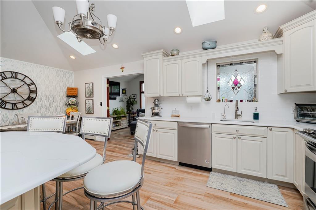 97 Martin Avenue, Staten  Island, New York, 10314 image 16