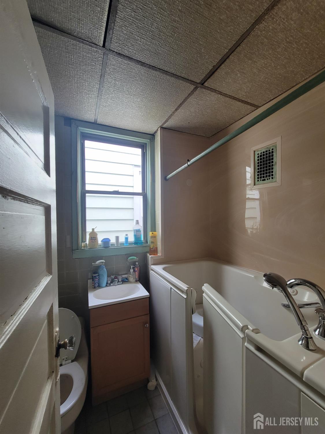 25 Dwight Street, Jersey City, NJ, 07305 image 6