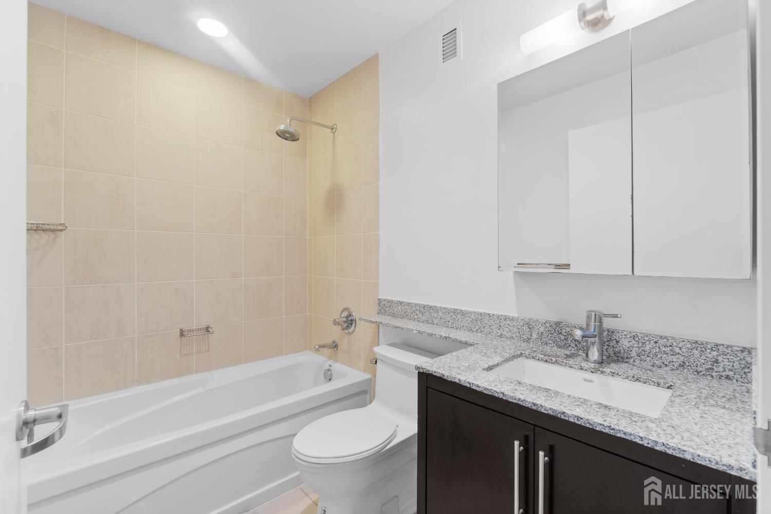 1 Shore Lane, Jersey City, NJ, 07302 image 23