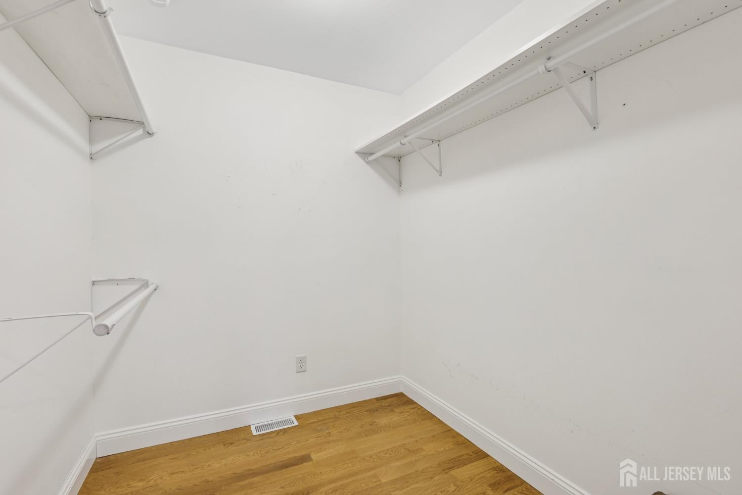 364 Grandview Avenue, Piscataway, NJ, 08854 image 25