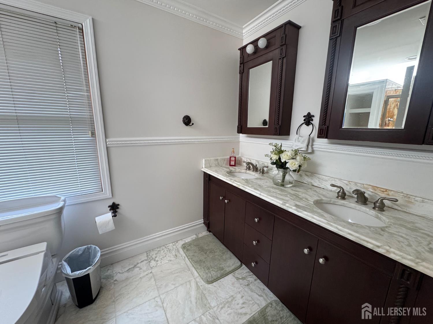 5 Hollywood Street, Edison, NJ, 08820 image 25