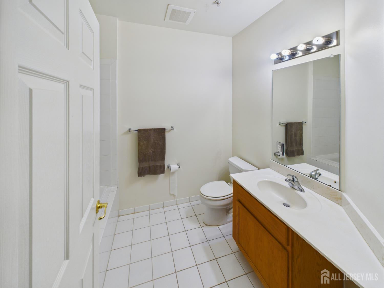 1102 Cedar Village Boulevard, East Brunswick, NJ, 08816 image 27