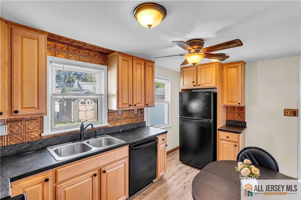 513 Howard Avenue Image 5