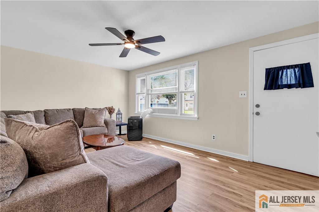 513 Howard Avenue Image 4