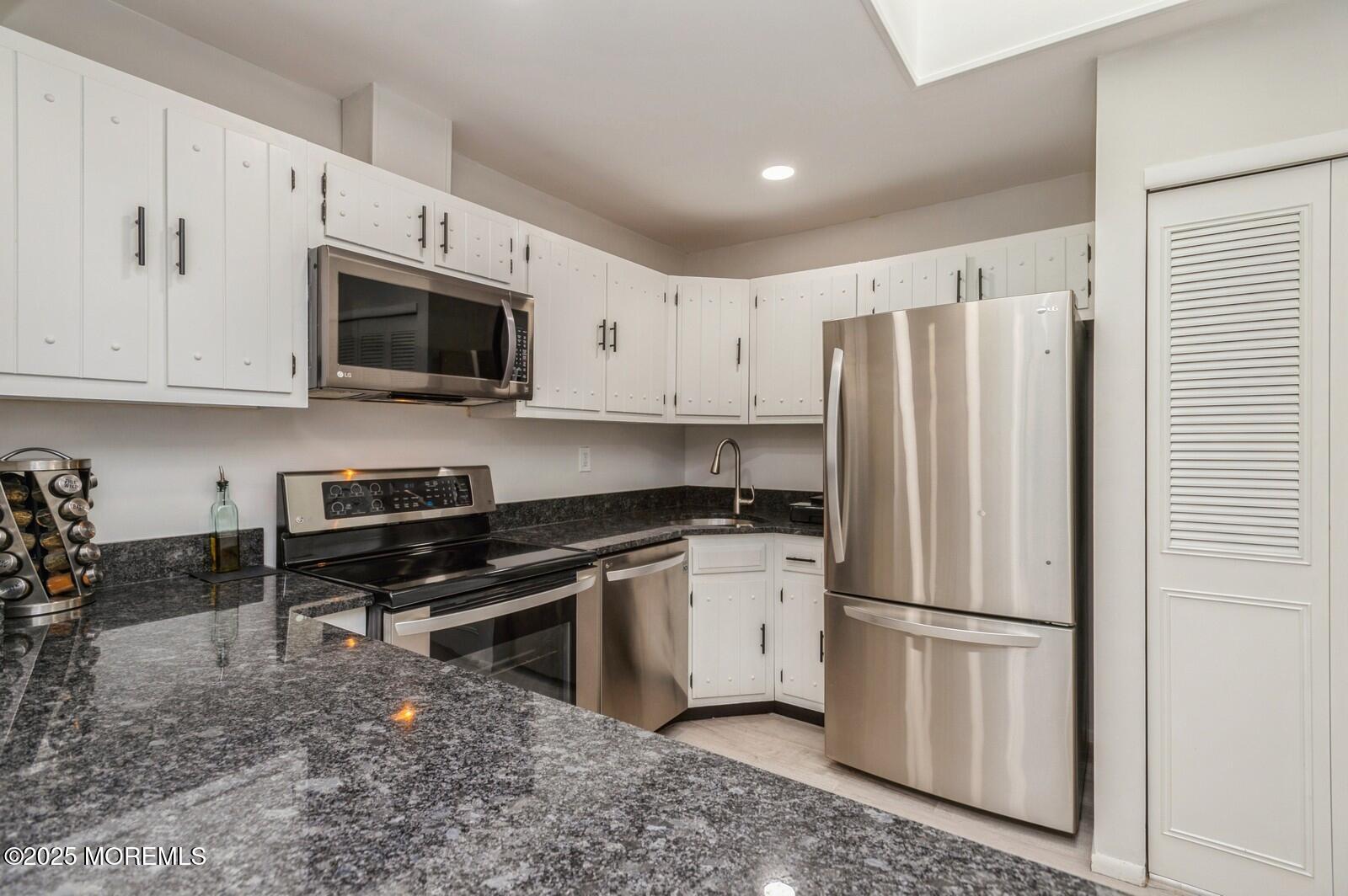 165 Lexington Court, Red Bank, NJ, 07701 image 10