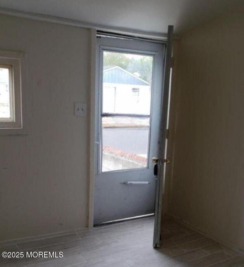 40 Shore Boulevard B Image 2