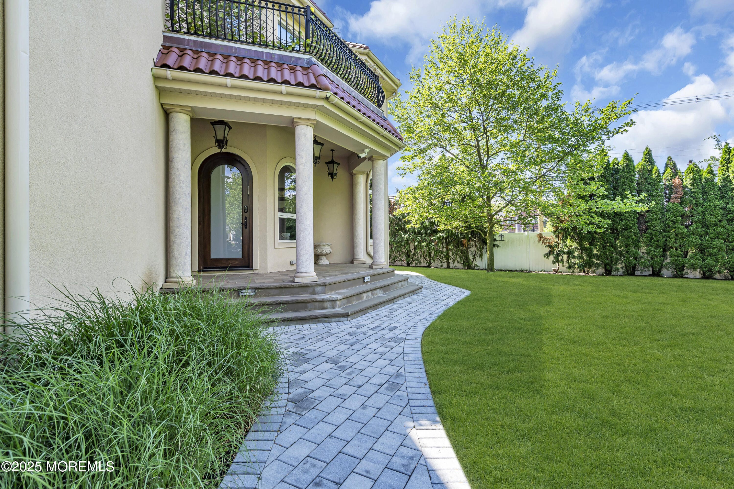 5 Champlain Court Image 5