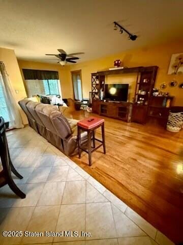 75 Essex Drive 2d Image 1