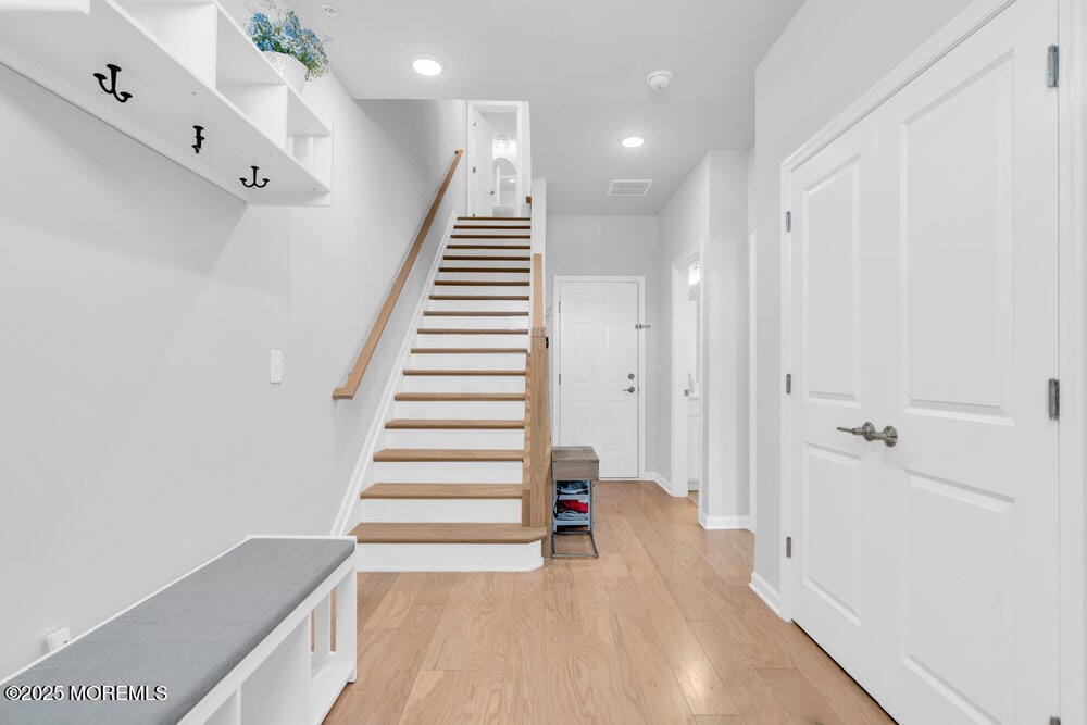25 Signal Avenue Image 4