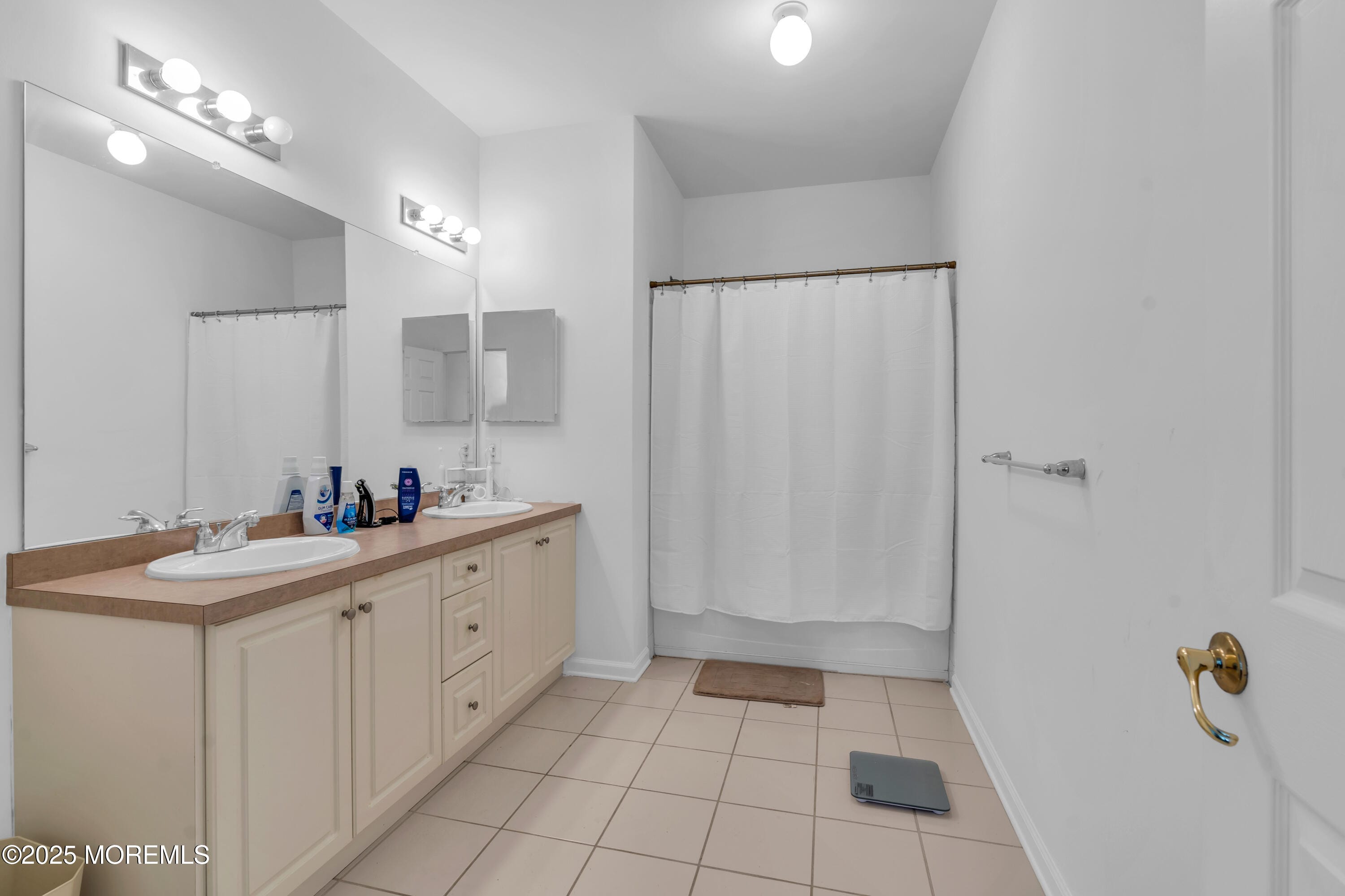 215 Sloan Court, Matawan, NJ, 07747 image 22