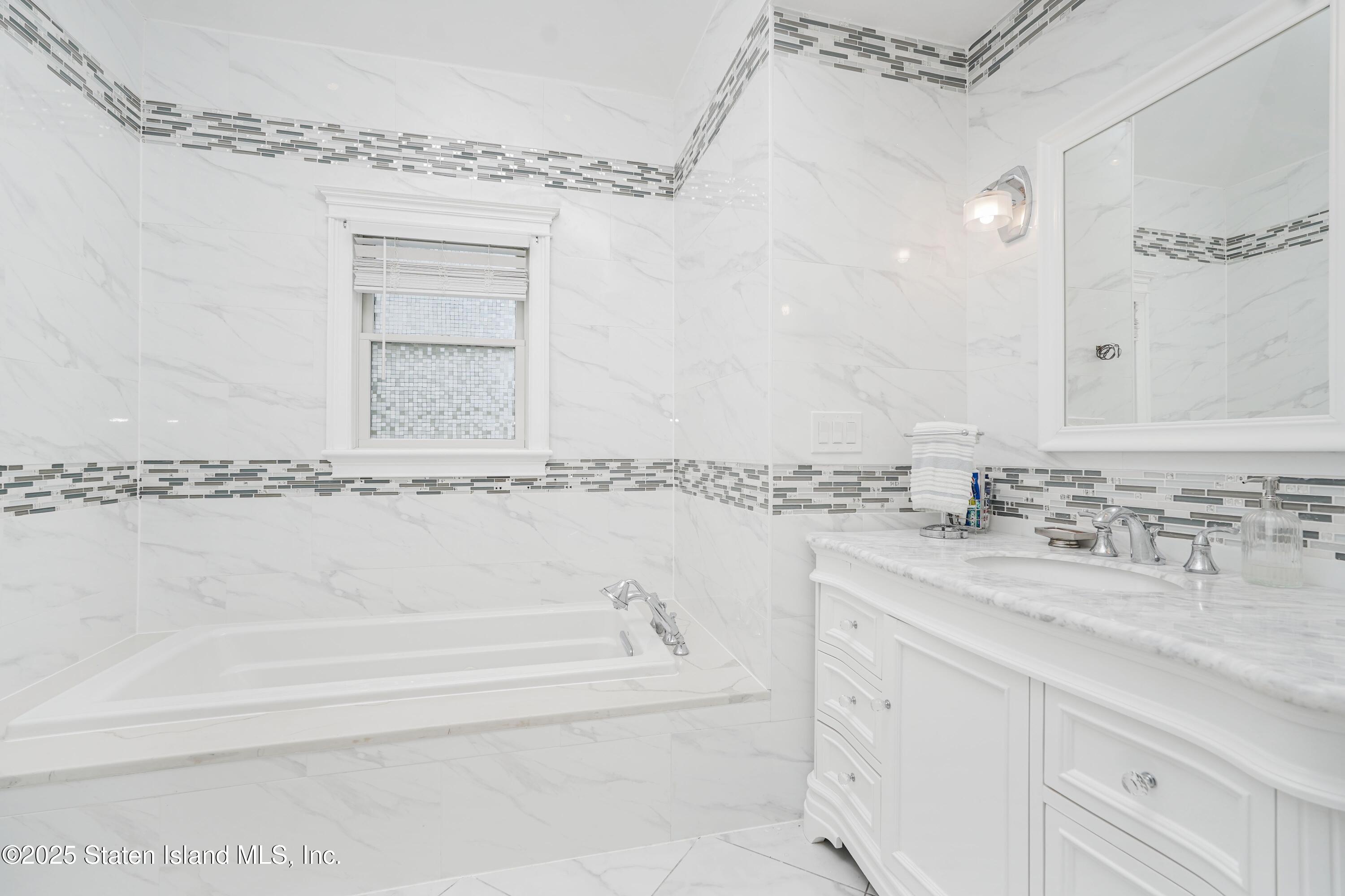 254 Wood Avenue, Staten Island, NY, 10307 image 24