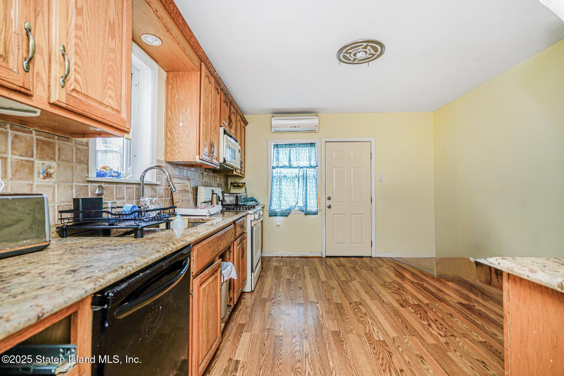 221 Bay 13 Street, Brooklyn, NY, 11214 image 14