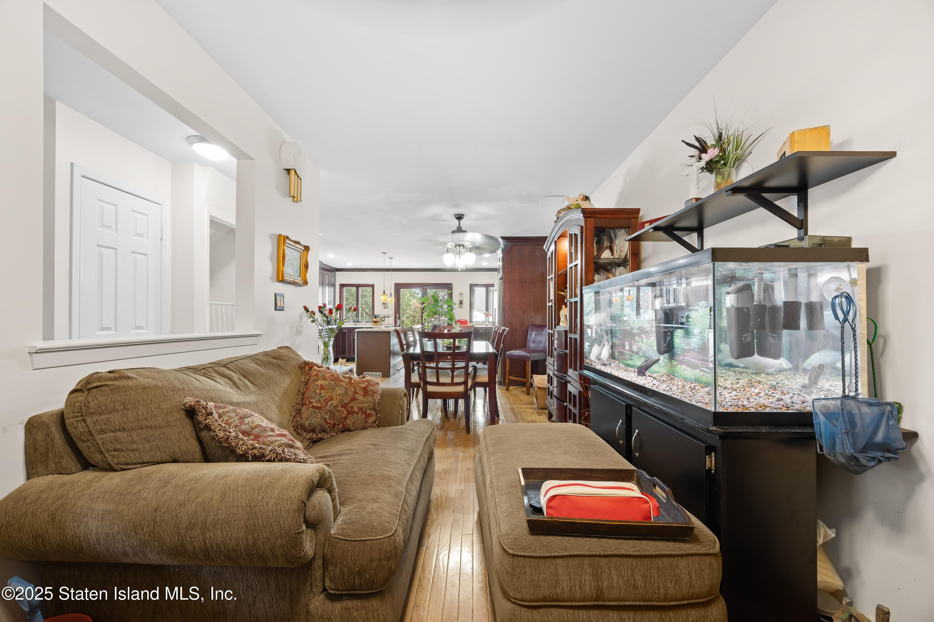 8 Carpenter Avenue Image 5